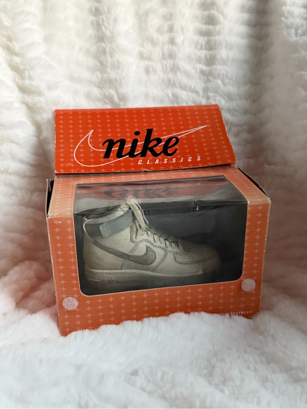 Nike Classics Air Force 1 White/Silver 1983 Commemorative Model Browen Designs
